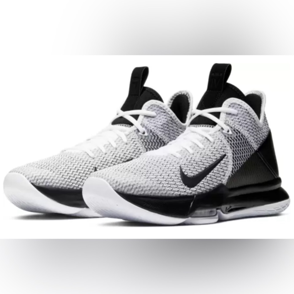 Nike LeBron Witness Basketball Shoes